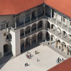 Zamek na Wawelu w Krakowie - historia, atrakcje i tajemnice miejsca