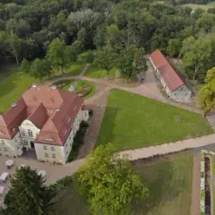 Pałac w Bogaczowie: historia, atrakcje i wyjątkowe noclegi