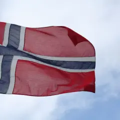 Jak wygląda flaga Norwegii? Odkryj jej kolory i znaczenie