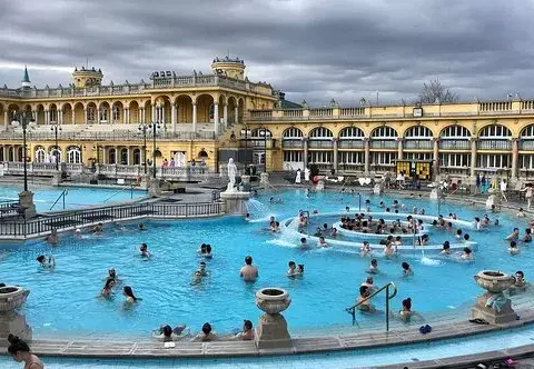 Gdzie kupić pamiątki w Budapeszcie? Najlepsze miejsca i porady