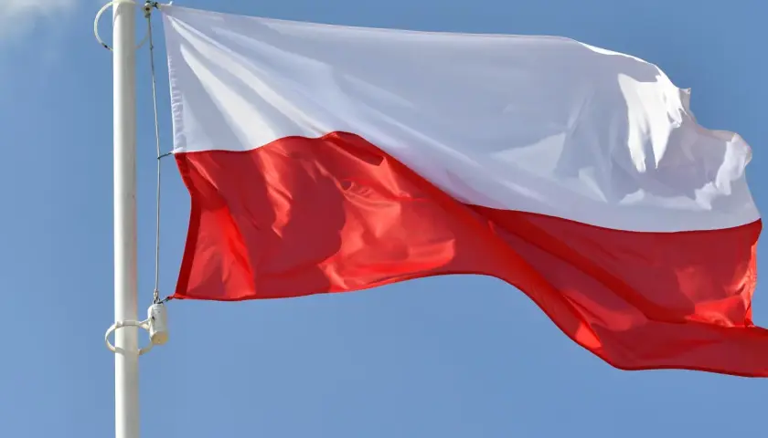 Jak wygląda flaga Polski? Kolory, proporcje i ich znaczenie