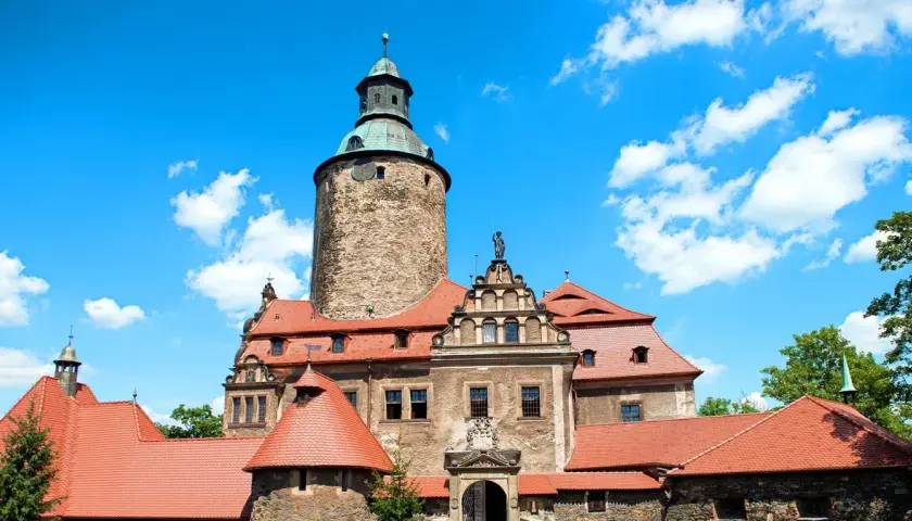 Nocleg w zamku – wyjątkowe doświadczenia w historycznych miejscach