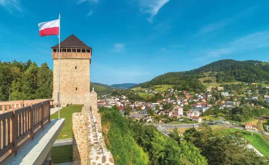 Zamek w Muszynie: Odkryj historię i praktyczne informacje dla odwiedzających