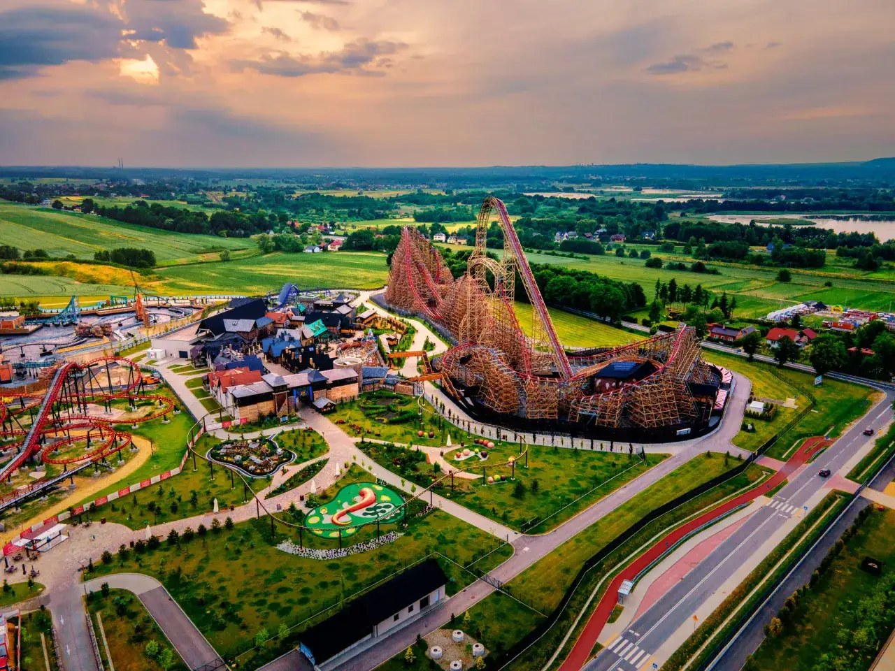 Zdjęcie Ile kilometrów ma Energylandia? Odkryj jej ogromną powierzchnię